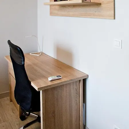 P&o Business Serviced Cybernetyki Apartment